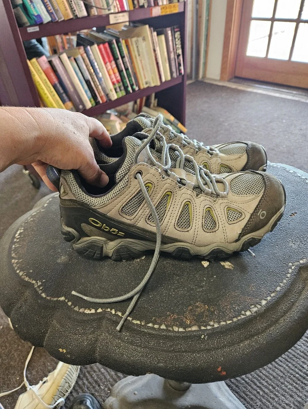 Oboz Sawtooth 2 Low Mens Grey Hiking Trail Shoes Size 10.5 W (Wide)